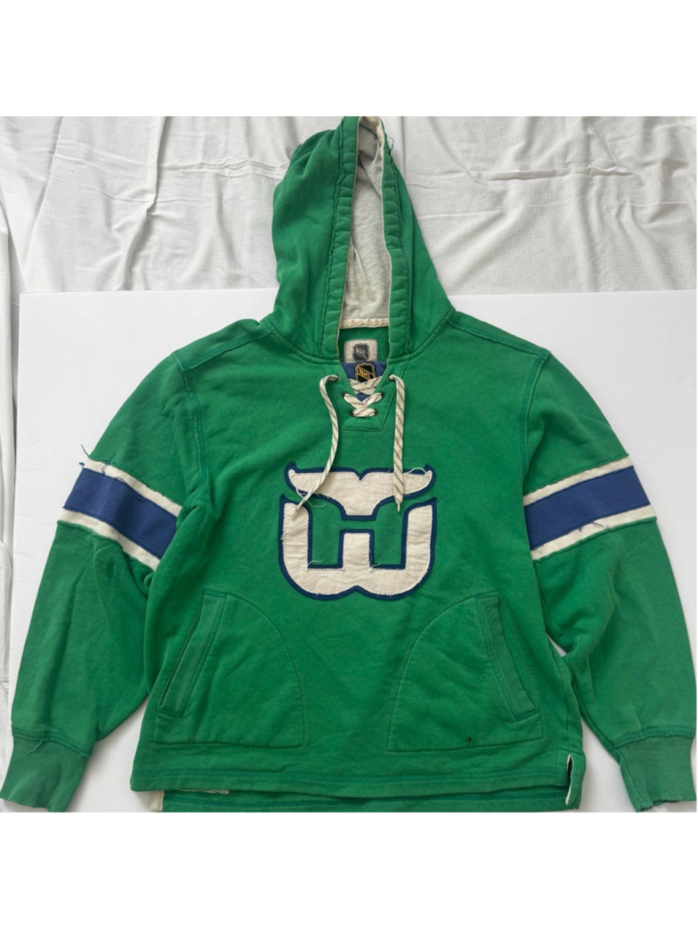 Vintage NHL Hartford Whalers Hoodie